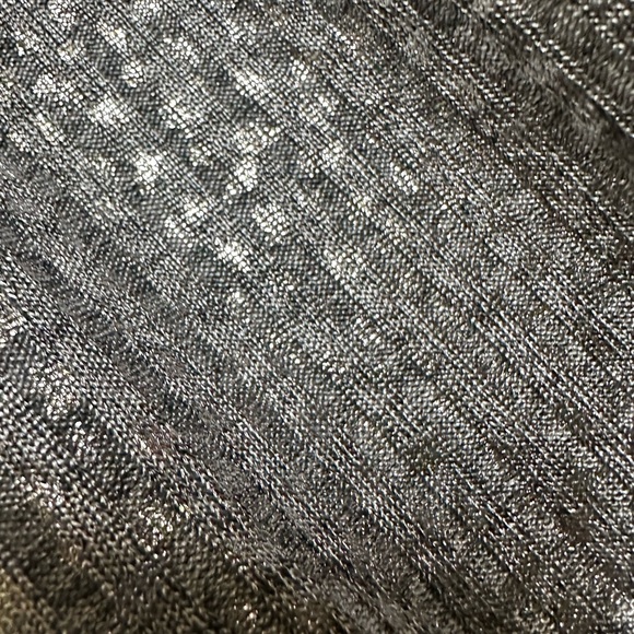 Vince Camuto Gray Shimmer Long Sleeve Drape Front Blouse Size 2 XL - Picture 4 of 4